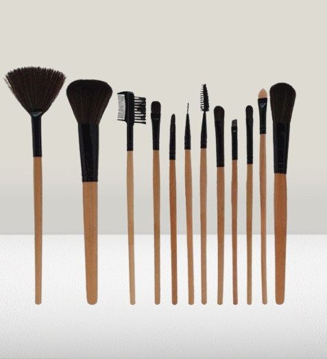 12-Piece Professional Makeup Brush Set with Roll-Up Pouch – Soft Bristles & Wooden Handles